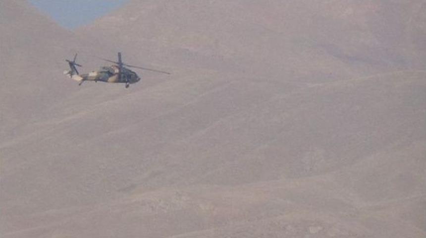 Y&uuml;ksekova&rsquo;da Yoğun Helikopter Hareketliliği