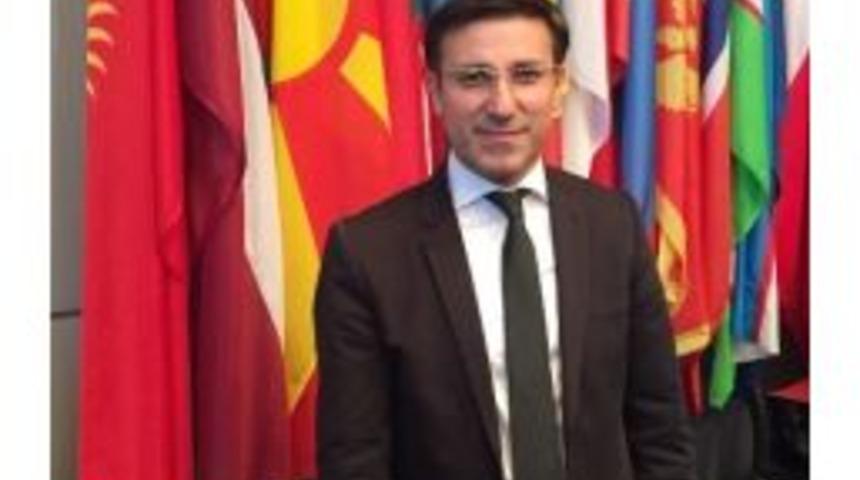 K&uuml;&ccedil;&uuml;kcan, Agit &Uuml;yesi &Uuml;lkeleri Uyardı