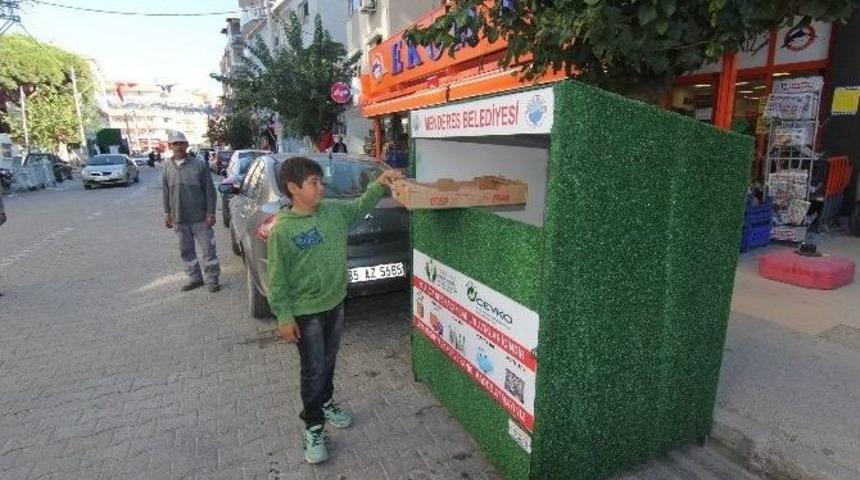 Menderes&rsquo;e Geri D&ouml;n&uuml;ş&uuml;m Konteynerleri Yerleştirildi