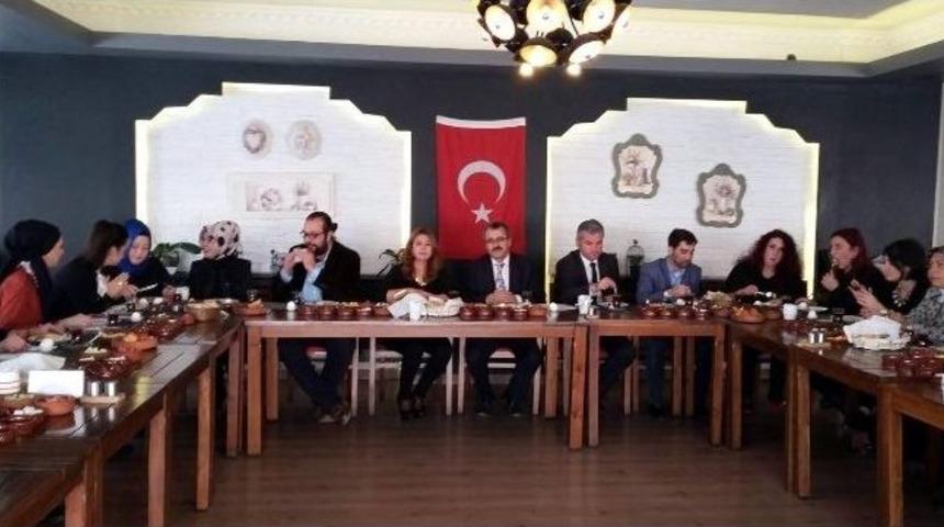 G&uuml;&ccedil;l&uuml; Kadınlar Derneği İlk Kongresini Yaptı