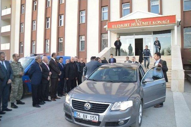 Kaymakam Topsakaloğlu Eleşkirt’ten Ayrıldı