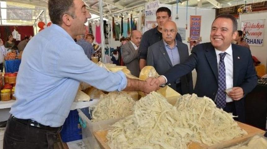 Konsem, Y&ouml;resel &Uuml;r&uuml;nler Pazarında