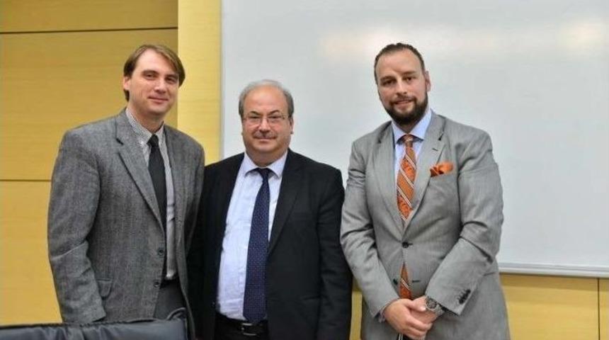 Led Teknolojisi Ve Led’li Aydınlatma Sistemleri Konferansı Saü’de Düzenlendi