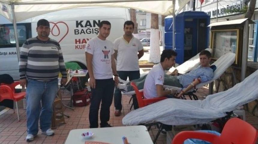 Bozyazılılardan Kızılay&rsquo;a Kan Bağışı