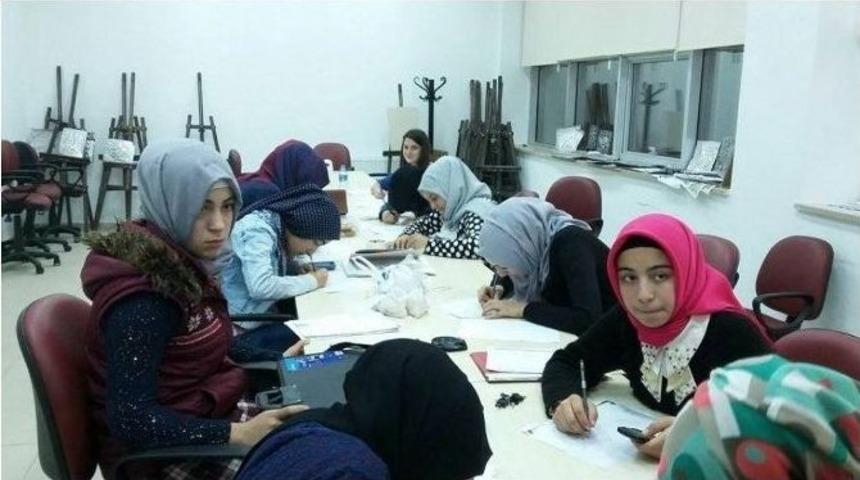 Gen&ccedil;lerin Yeni G&ouml;zdesi Gen&ccedil;lik Merkezleri