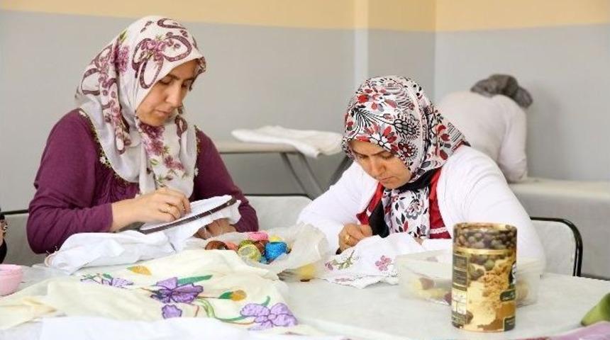 Şehitkamil&rsquo;deki Ev Hanımları Mutlu