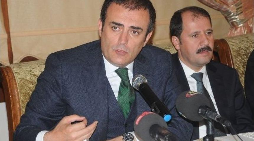 Ak Partili Mahir &Uuml;nal Muhalefete Y&uuml;klendi