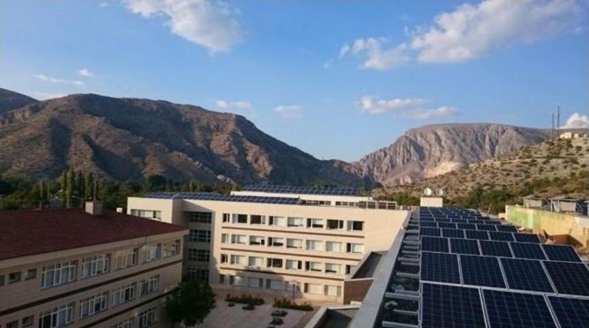 Amasya &Uuml;niversitesi Yeşil Enerjiye Ge&ccedil;ti