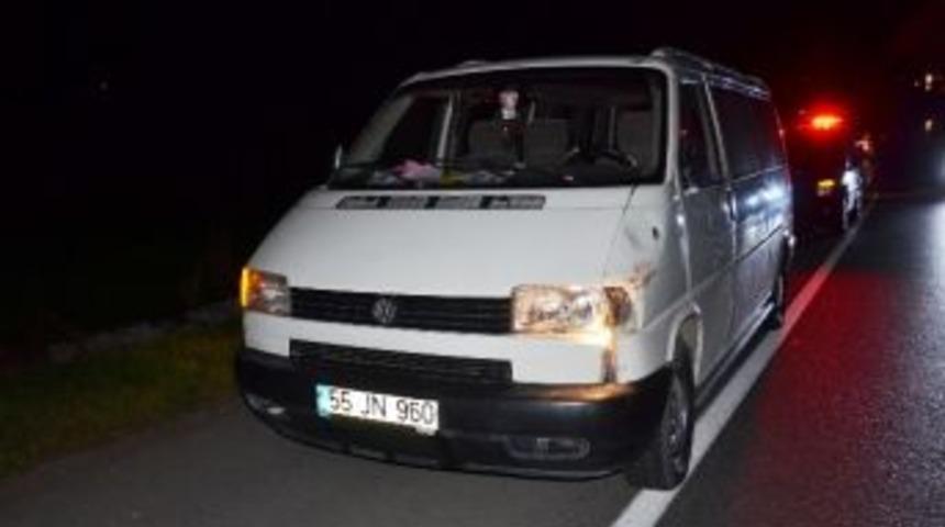 Minib&uuml;s&uuml;n &Ccedil;arptığı Yaya Ağır Yaralandı