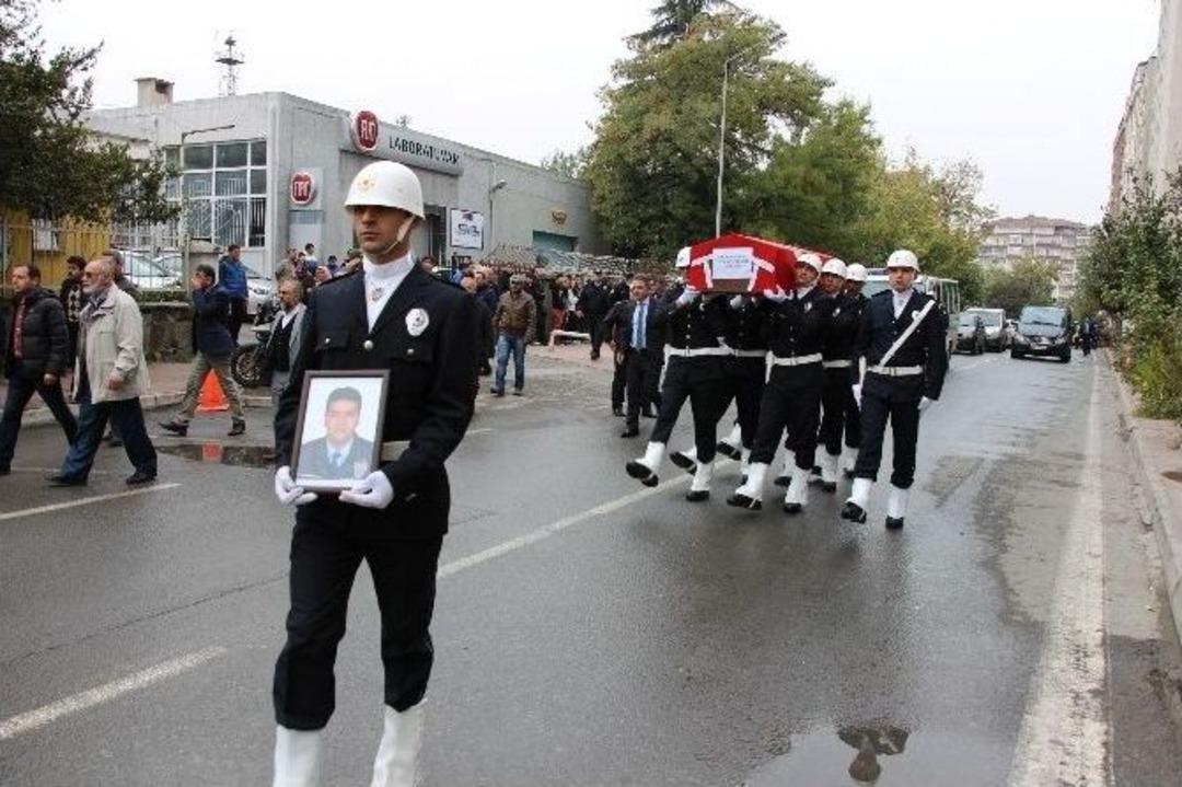 Kanserden &Ouml;len Polis İ&ccedil;in T&ouml;ren