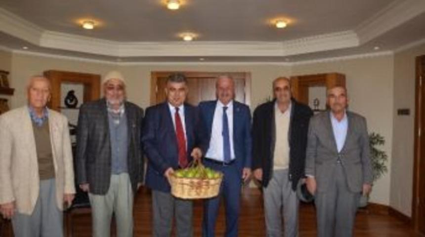 Ereğli Belediye Başkanı &Ouml;zg&uuml;ven&rsquo;e &Ccedil;ayhan Mahalle Sakinlerinden Ziyaret