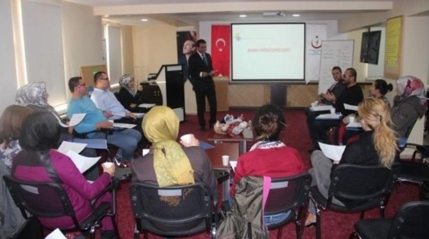 Niğde&rsquo;de Aile Hekimlerine &Ccedil;pgd Eğitimi