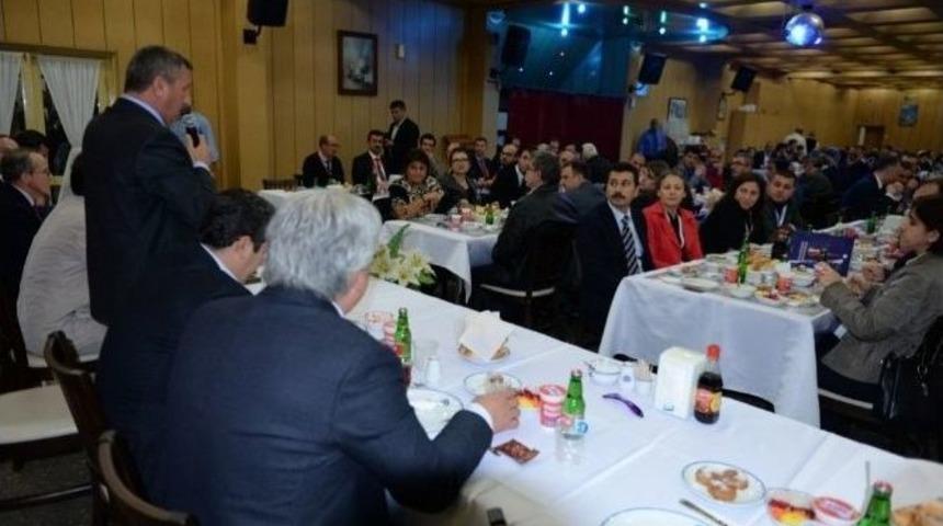 Vali Şerif Yılmaz Akademisyenlerle Yemekte Bir Araya Geldi