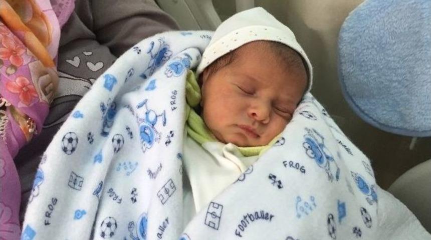 Adıyaman Sincikli Aile Bebeğine Cumhurbaşkanı Erdoğan&rsquo;ın İsmini Verdi