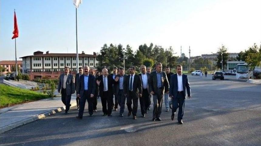 Esnaf Sanatkarlar Odalar Birliği &Uuml;niversite Kampus&uuml;n&uuml; Gezdi