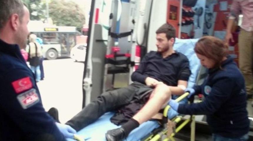 Yol Verme Kavgasında 2 Kişi Bı&ccedil;aklandı