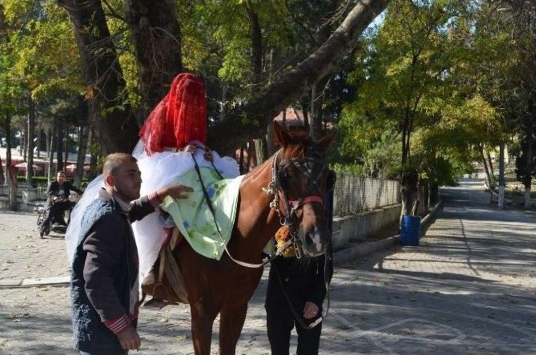 Gelin Ata Bindi, "ya Nasip" Dedi