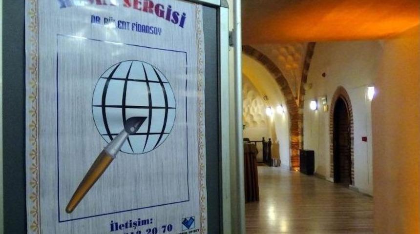 Dr. B&uuml;lent Fidansoy, Resim Sergisinin Geliriyle İhtiya&ccedil; Sahibi &Ouml;ğrencilere Burs Verecek