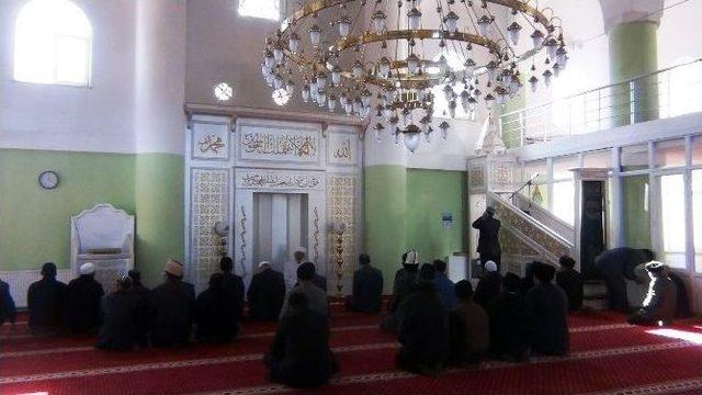 Kırgızistan Cumhuriyeti Ankara Büyükelçisi Erciş’te Cami Açtı