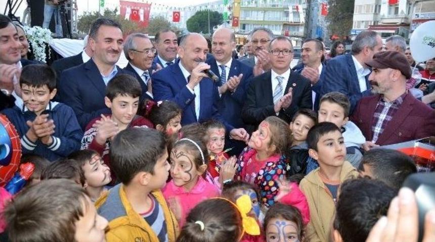 Sağlık Bakanı M&uuml;ezzinoğlu Zeytin Festivalinde