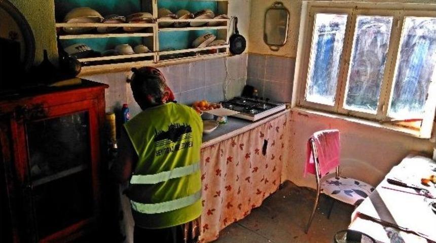 Seyitgazi Belediyesi&rsquo;nden İhtiya&ccedil; Sahiplerine Şefkat Eli