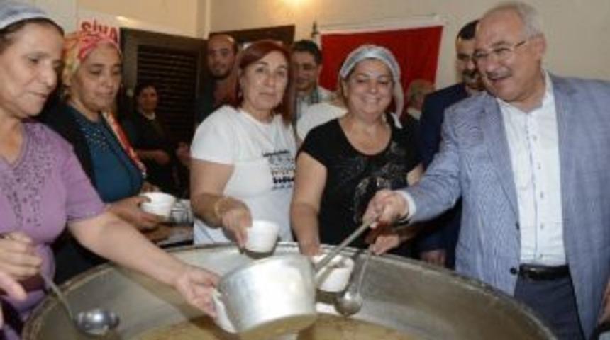 Başkan Kocamaz Aşure Etkinliğine Katıldı