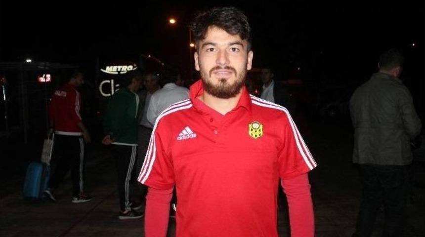 Yeni Malatyasporlu Futbolculardan İrfan Buz&rsquo;a &Ouml;vg&uuml;