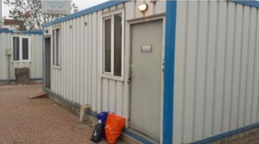 Atletizm Pistine Giren &Ccedil;ocuk Hırsızlar Yakayı Ele Verdi