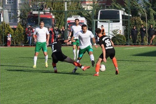 Büyükşehir Liderden Puanı Kaptı 0-0