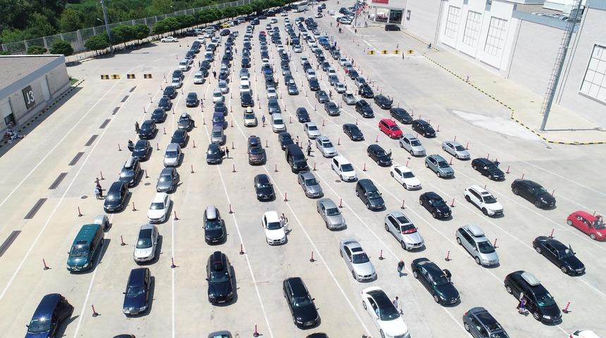 Kapıkule'den bir ayda 727 bin gurbetçi yurda giriş yaptı