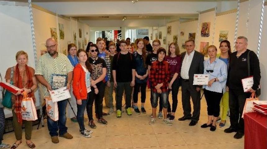 Rus &Ouml;ğrenciler Kalei&ccedil;i&rsquo;ni &Ccedil;izdi