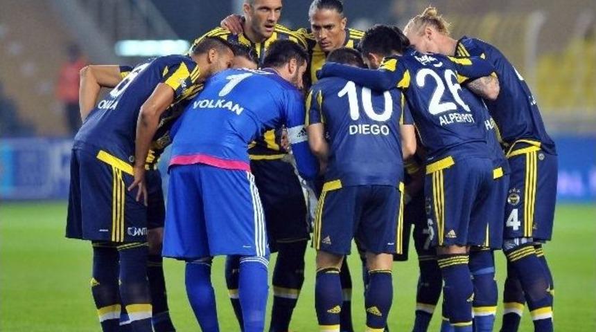 Kadık&ouml;y&rsquo;de Taraftarın Y&uuml;z&uuml; G&uuml;ld&uuml;