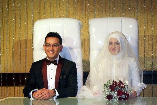 Ak Parti Kayseri Milletvekili Taner Yıldız Nikah Şahitliğini Yaptığı Çiftten 3 Çocuk İstedi