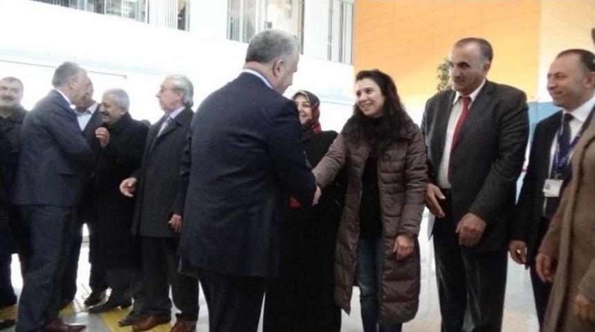 Pegasus&rsquo;un Kars&rsquo;a İlk Yolcuları Ak Parti Milletvekilleri Oldu