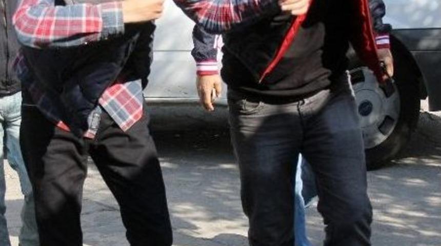 Işid&rsquo;e 38 Kişi G&ouml;ndermek İsteyen 2 Zanlı Adliyeye Sevk Edildi