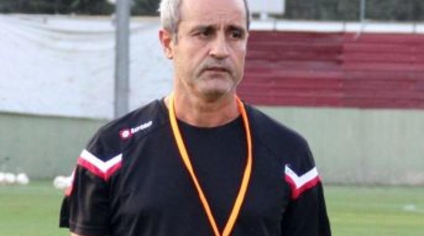 Adanaspor Teknik Direkt&ouml;r&uuml; Ey&uuml;p Arın İstifa Etti