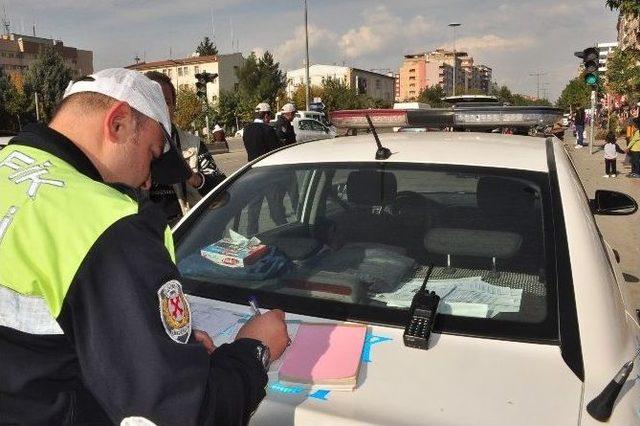 Trafik Ekipleri, Motosiklet Sürücülerini Denetledi