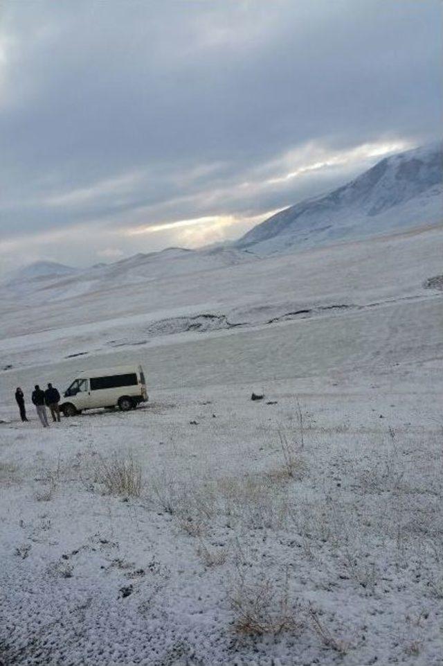 Eleşkirt’te Trafik Kazası; 2 Yaralı