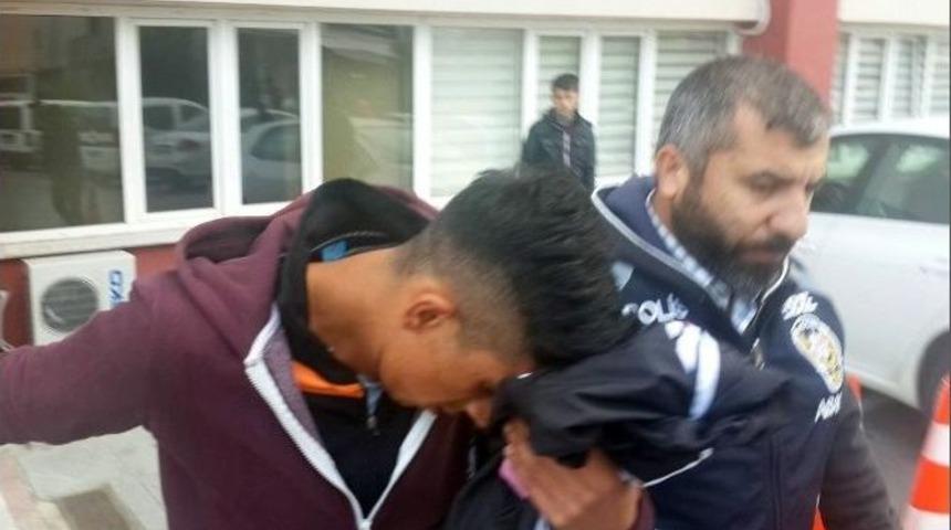 Hırsızlık Su&ccedil;undan 3 Yıl Hapis Cezası Bulunan Zanlılar Yakalandı