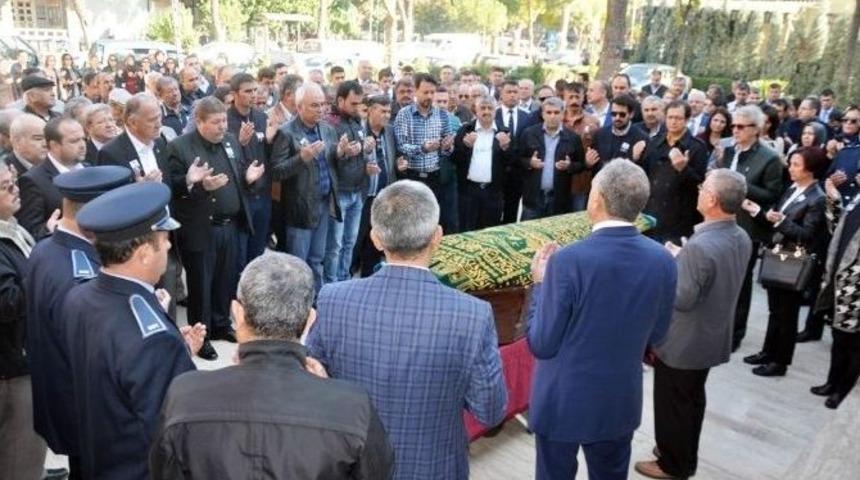 Chp&rsquo;li Meclis &Uuml;yesi Toprağa Verildi