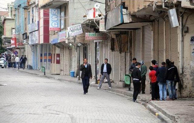 Cizre’de Emniyet Binalarına Roketli Saldırı: 2 Polis Yaralandı