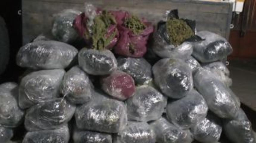 Diyarbakır&rsquo;da 382 Kilogram Esrar Ele Ge&ccedil;irildi