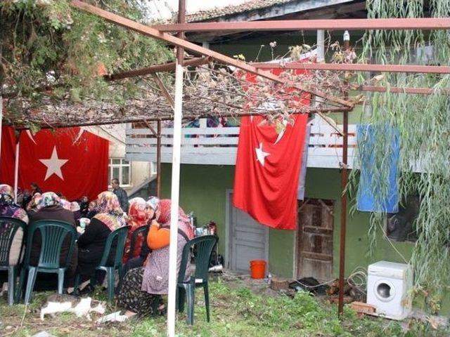 Başbakan’dan Şehidin Evinin Yapılması İçin Talimat