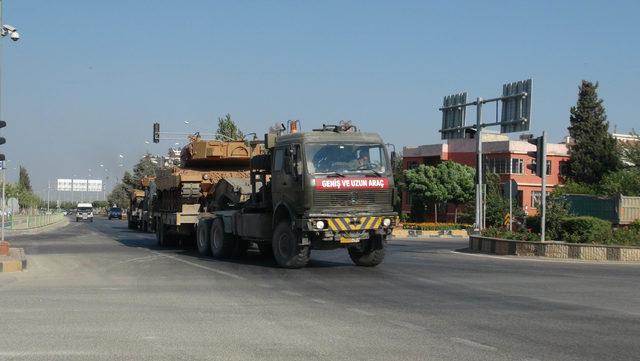 Suriye'ye askeri araç sevkiyatı