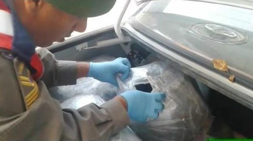 15 Kilogram Esrarla Yakalanan Ş&uuml;pheli Tutuklandı