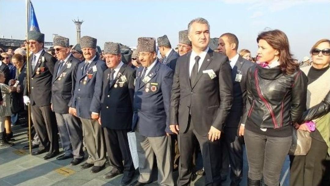 Mustafa Kemal Atat&uuml;rk, İzmir&rsquo;de Anıldı