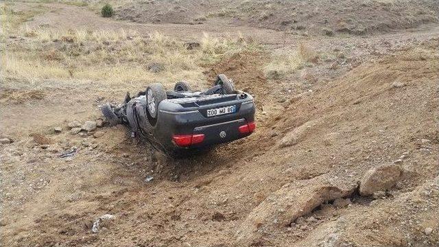 Büyükşehir Belediye Başkanının Koruma Aracı Şarampole Uçtu: 2 Yaralı