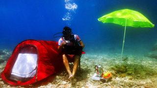  Oyuncu Burak Sevinç deniz altında kamp kurdu 