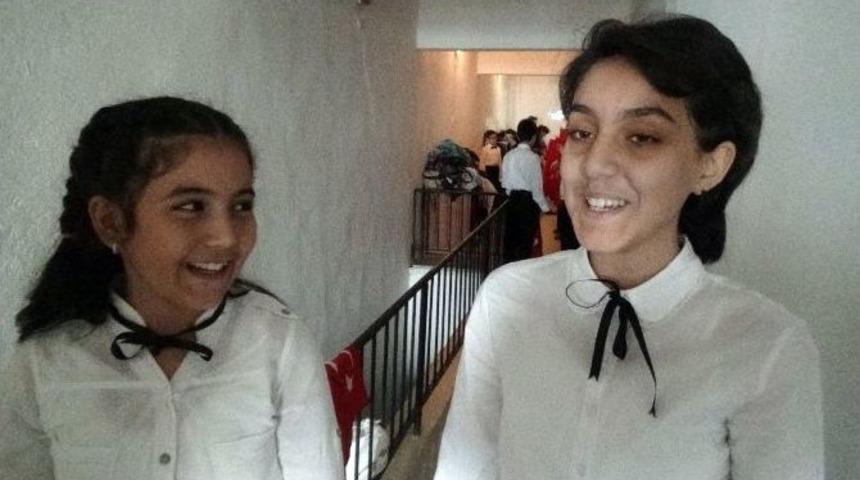 İranlı &Ouml;ğrenciden İngilizce Atat&uuml;rk Şiiri