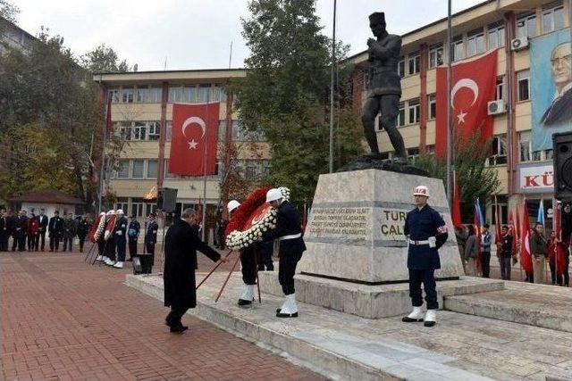 Atatürk, Ebediyete İntikalinin 77. Yılında Anıldı